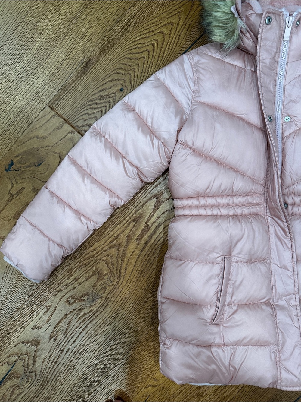 Abercrombie & Fitch Girls' Light Pink Puffer Coat with Faux Fur Hood- size 15/16 - Picture 4 of 9